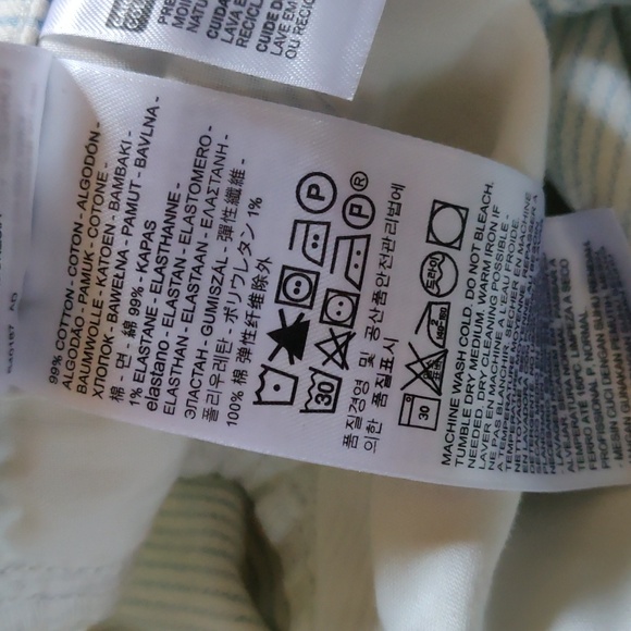 NWT Levi's shorts - Picture 4 of 5